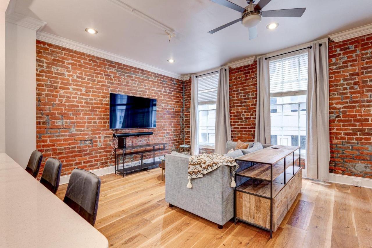 Location! Charming 2br Brick Walls, Walk To Fq